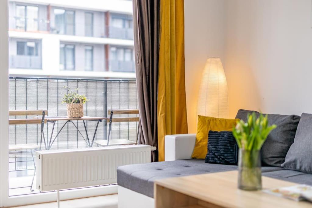 Cityscape Oasis: Active Studio Heaven Bratislava Luaran gambar